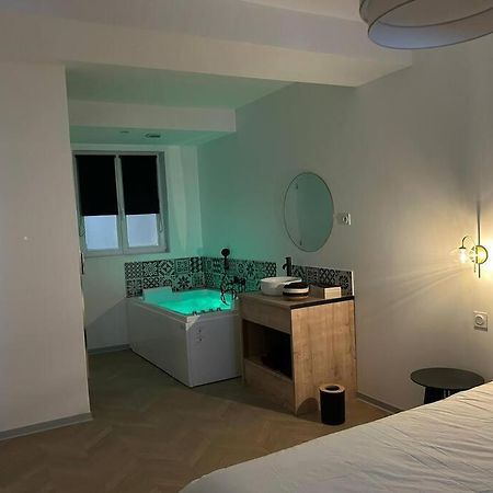 Appartement Spa 2 Pers-Couteliers-Centre Ville Moulins  Buitenkant foto